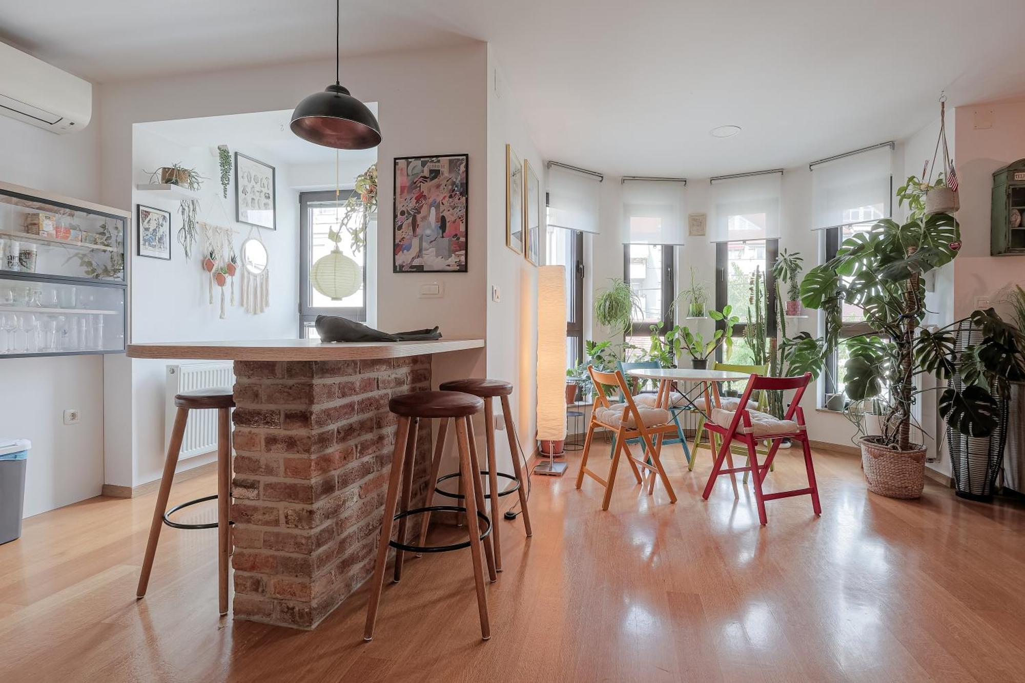 Indigo Apartment *